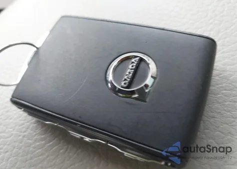 2018 Volvo Xc60 T5 Momentum z USA, uszkodzony, nr VIN YV4102RK4J1081372